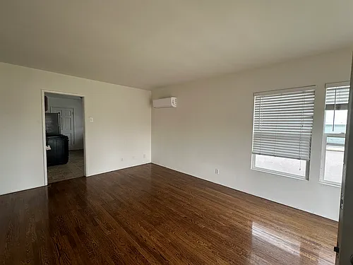4107 Wade St Photo 1