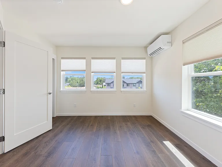 604 N 11th St #602 — Photo 21