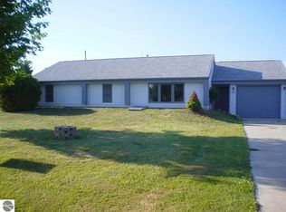 3060 Elm Dr, West Branch, MI 48661