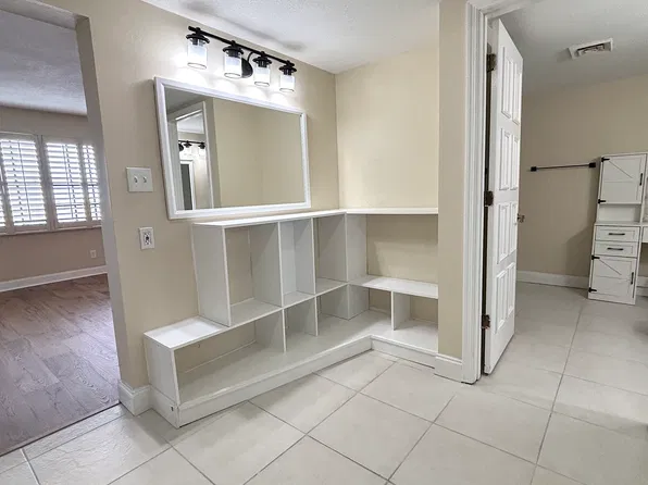 632 Marina Point Dr, Daytona Beach, FL 32114