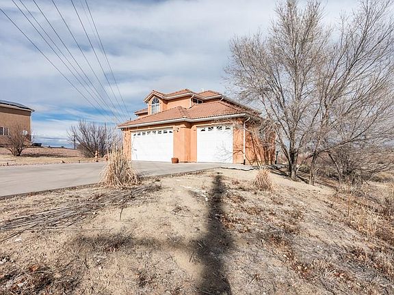 3rd image of 25 Tierra Casa Dr