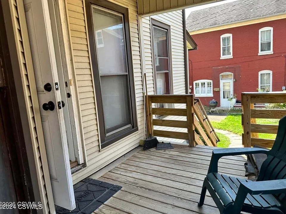 116 Walnut St #101