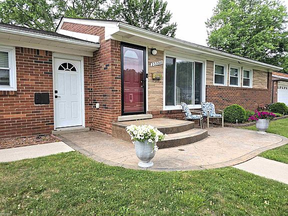 3rd image of 23398 Linne St