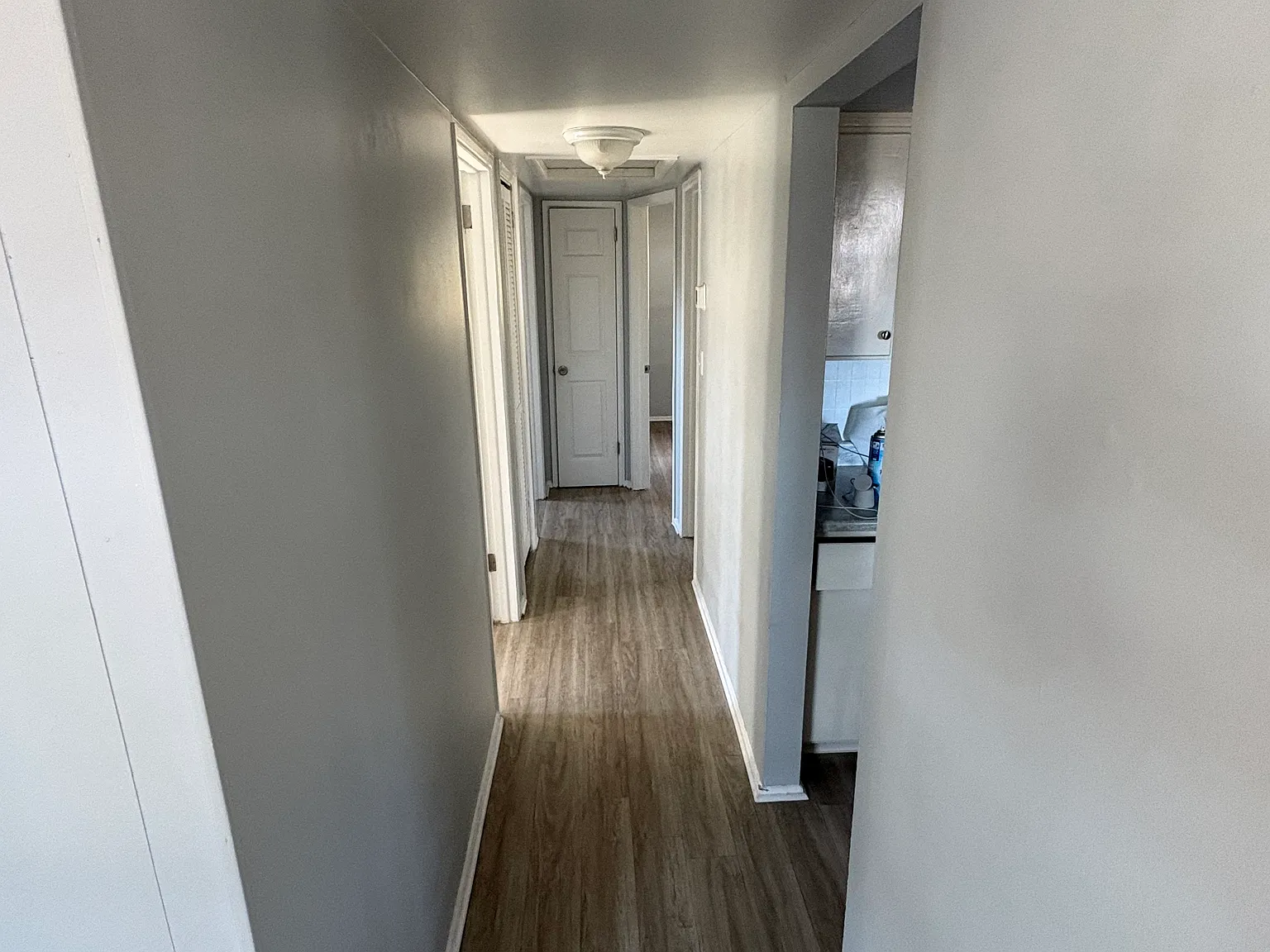 3 bed, 864 sqft, $900 — Photo 4