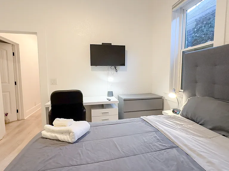 1343 C St #9D — Photo 10