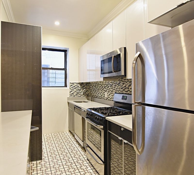 1st image of 3660 Broadway #27