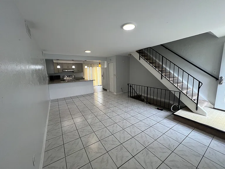 551 Eastbrooke Ln — Photo 1