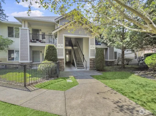 15026 40th Avenue W #10-201, Lynnwood, WA 98087