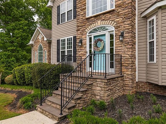 3rd image of 2551 King William Dr