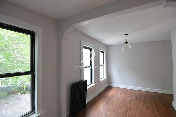 Rented by Yaffa Realty LLC | media 54