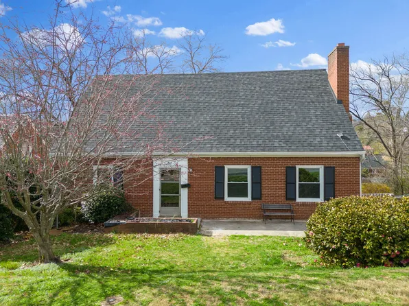 805 Hundley St, Martinsville, VA 24112