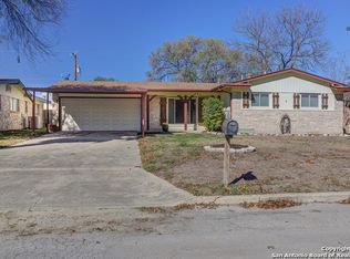 421 E Lindbergh Blvd, Universal City, TX 78148