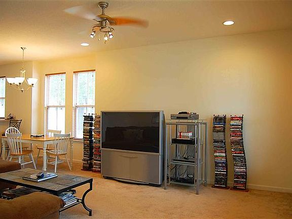 2nd image of 4264 Four Oaks Blvd