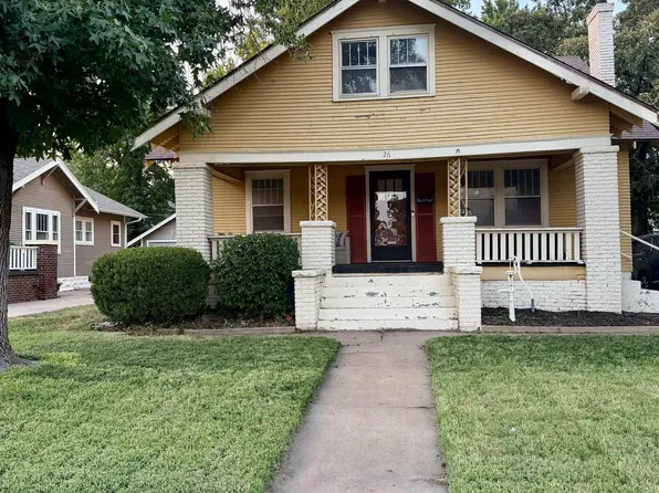 26 E 17th Ave, Hutchinson, KS 67502