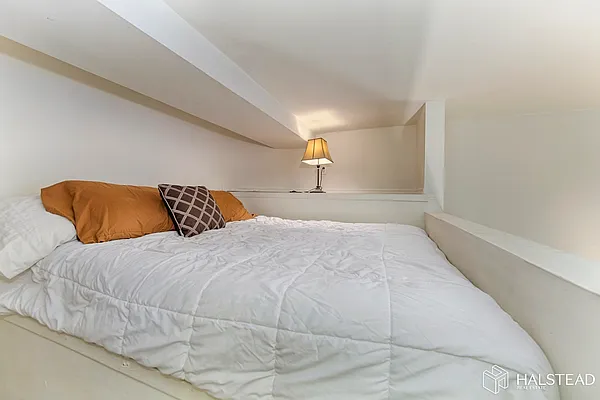 Rented by Halstead Real Estate | media 17