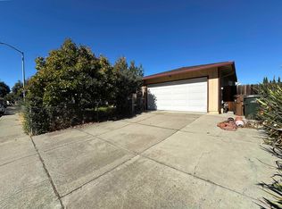 1988 Calaveras Dr, Bay Point, CA 94565
