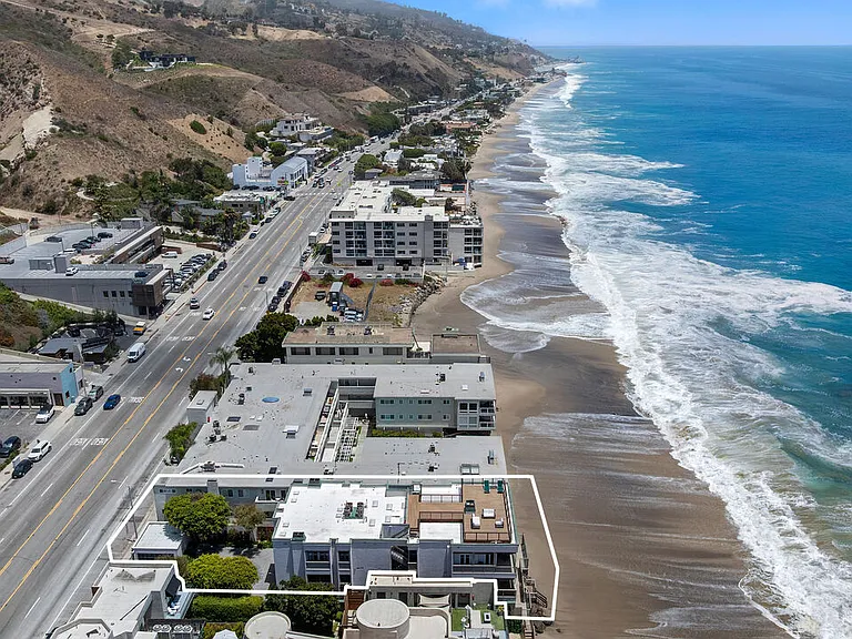 22630 Pacific Coast Hwy #1 — Photo 34