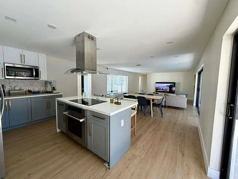 151 SE 6th Ct — Photo 14
