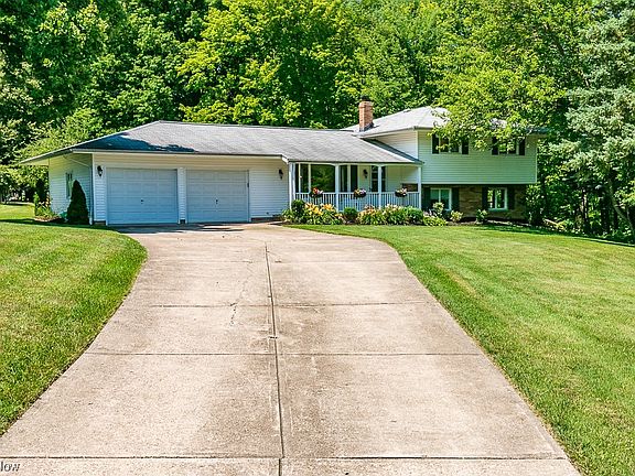 2nd image of 2468 Alan Dr
