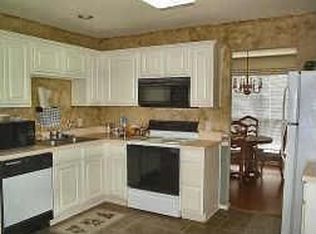 120 Hunter Dr, Cedar Hill, TX 75104