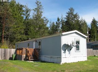 69127 Wildwood Dr, North Bend, OR 97459