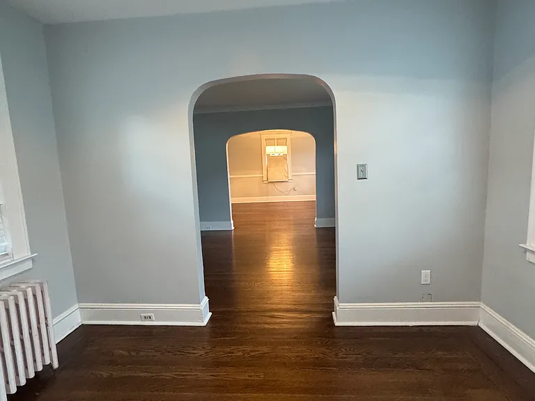 734 Greenwood Rd — Photo 8