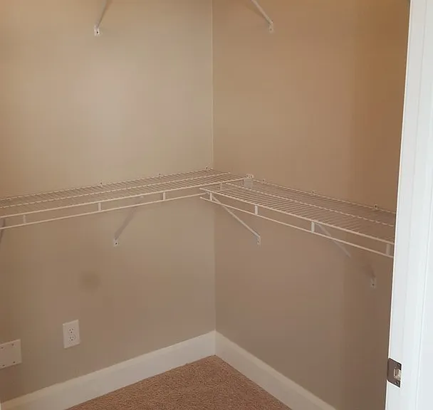 1378 King Avenue — Photo 3