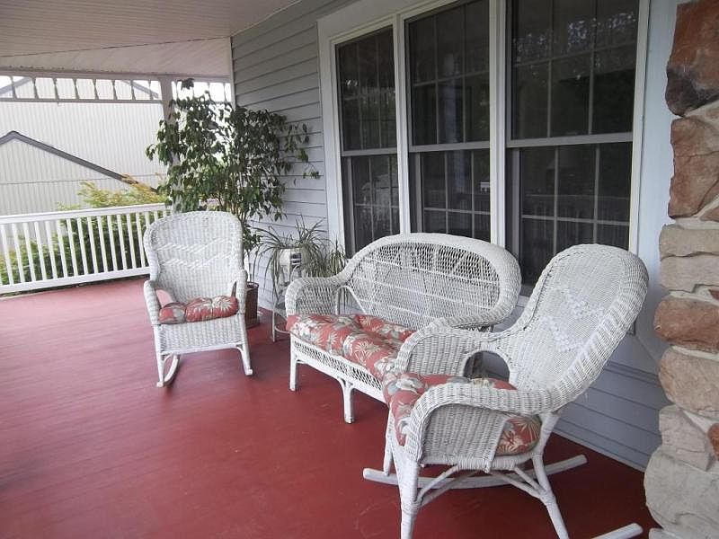 2nd image of 1013 Stone Manor Dr
