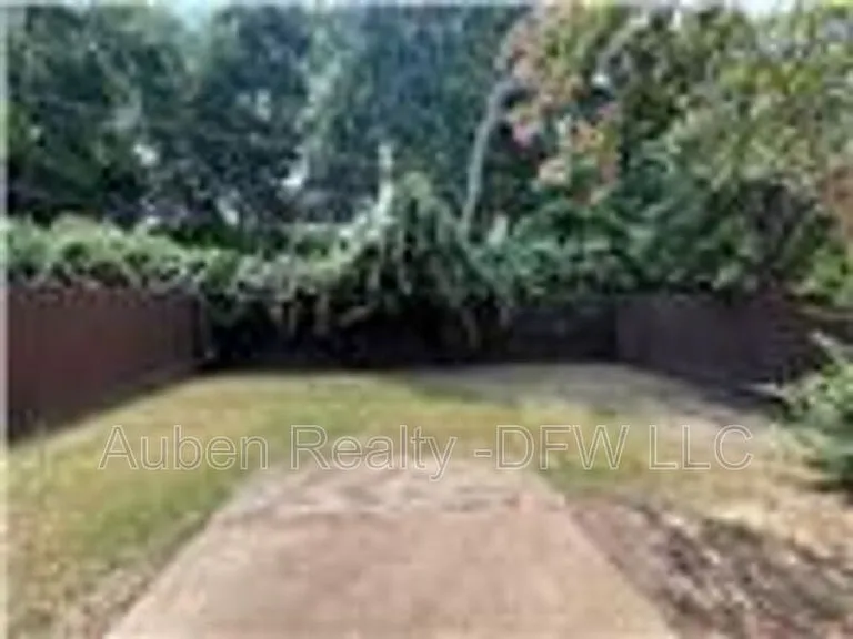 7716 Sable Ln — Photo 22
