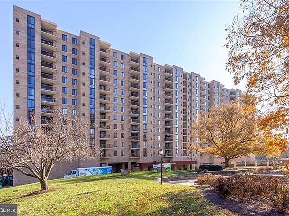 3rd image of 4500 S Four Mile Run Dr APT 611