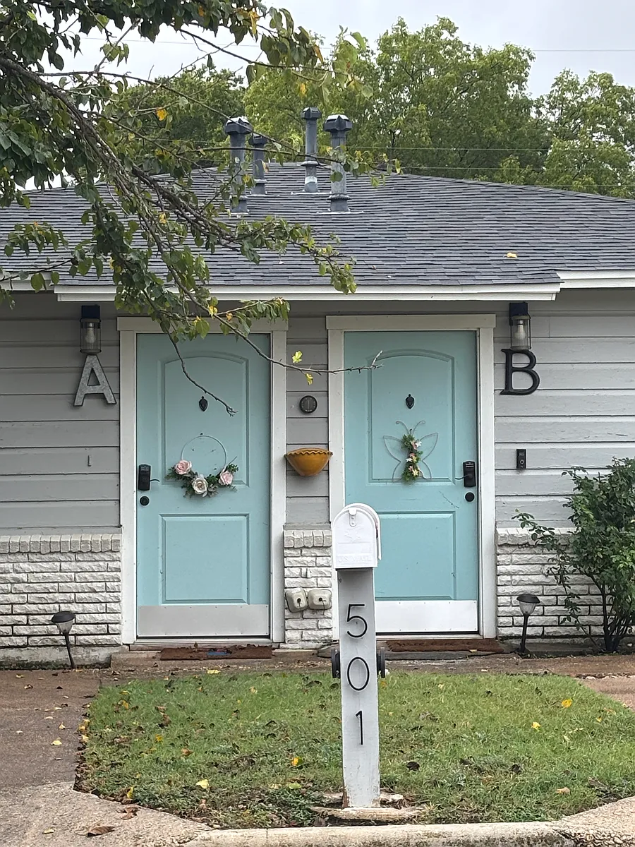 Building Photo - 501 W Lincoln Ave #A