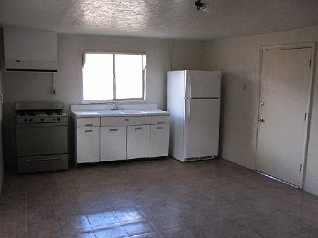 2nd image of 903 N Corbin St