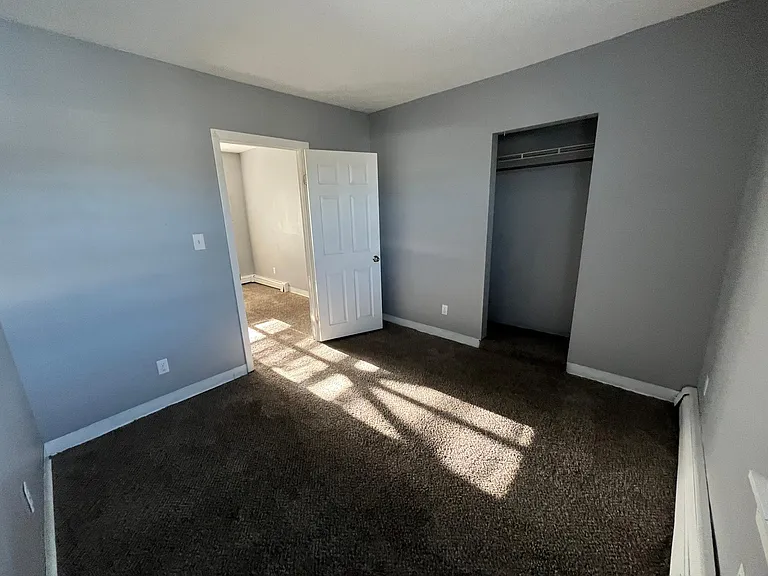 375 Manchester St #3R — Photo 3
