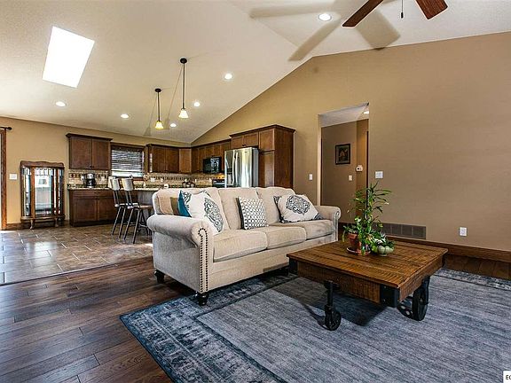 4th image of 10259 Cypress Dr