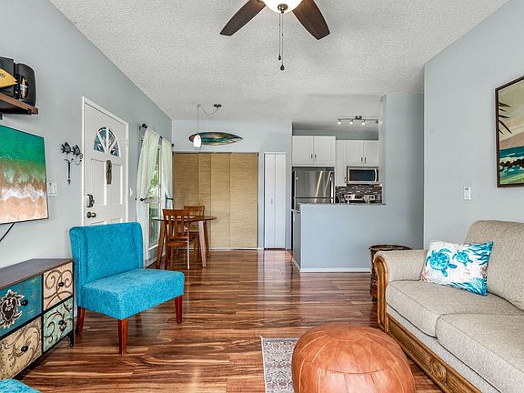 3rd image of 160 Keonekai Rd APT 1-201