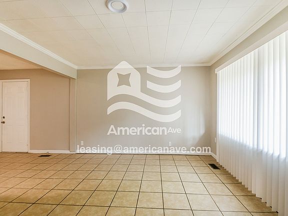 1449548_005_wm_-_living_room_13233242.jpg