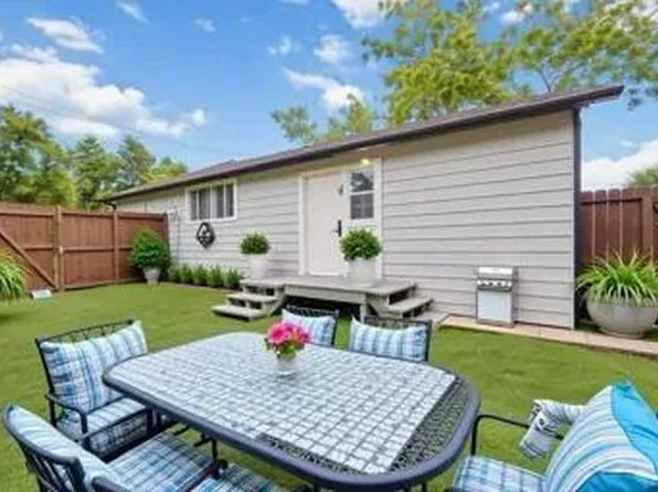 602 S 3rd St #C, La Porte, TX 77571