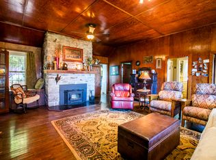 11644 Furnace Rd, Blue Ridge Summit, PA 17214