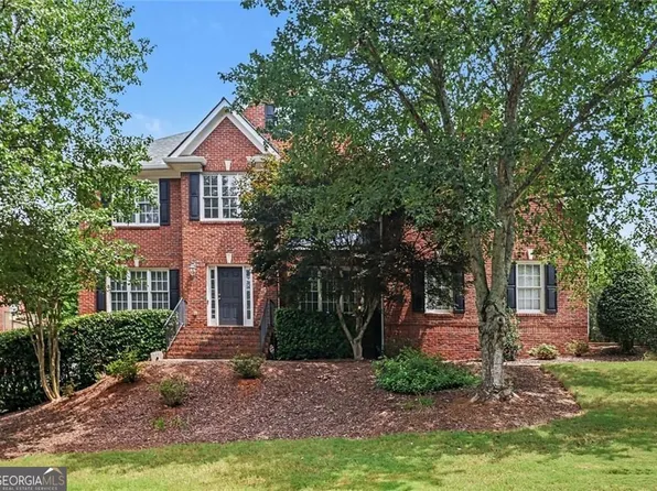 315 Summer Shade Ln, Roswell, GA 30075
