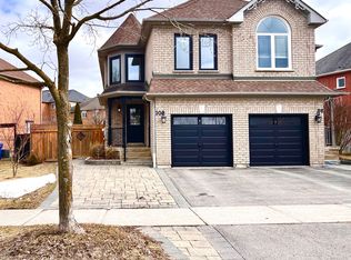 100 Woodroof Cres, Aurora, ON L4G 7H3