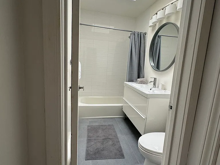 87 Cayuga Ave — Photo 13