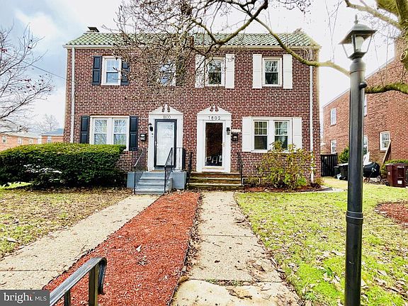 3rd image of 1802 Chestnut St