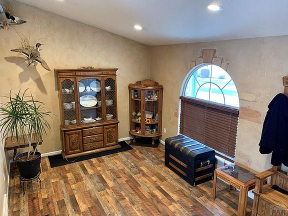 3rd image of 5105 Manor Ridge Dr