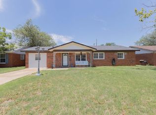 1908 67th St, Lubbock, TX 79412
