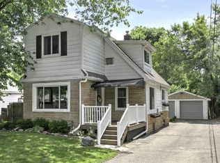9081 Julia Ave, White Lake, MI