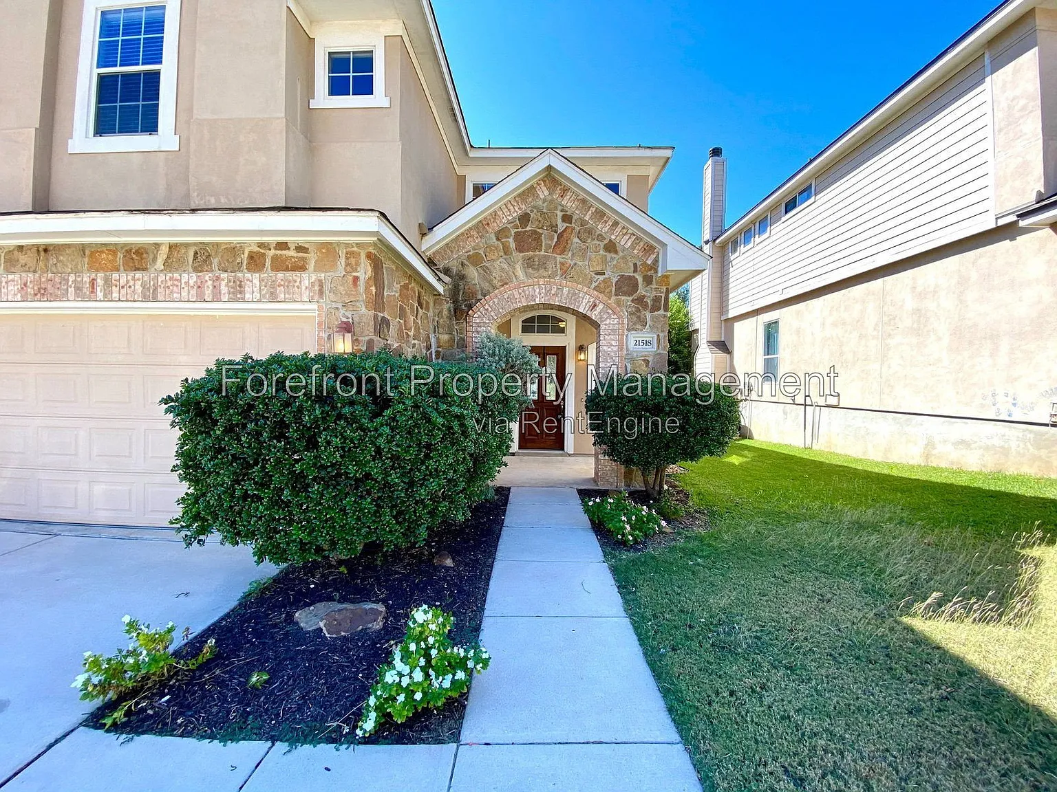 3 bed, 2.5 bath, 2263 sqft, $2,500 — Photo 4