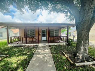 215 Hiawatha St, Corpus Christi, TX 78405