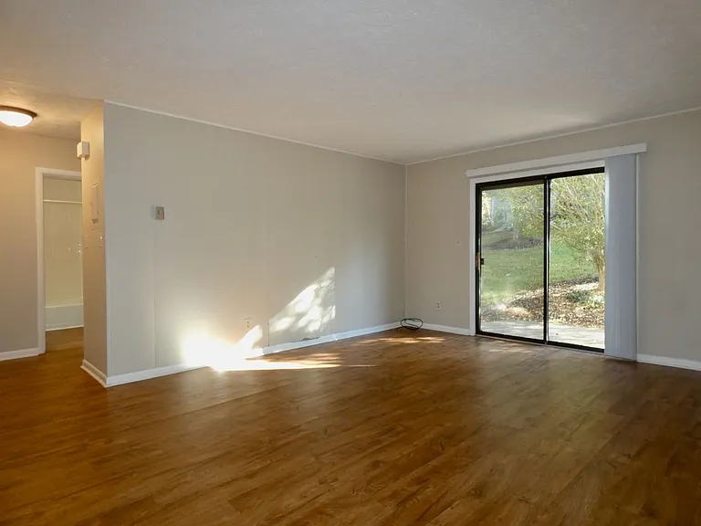 105 S Main St #5 — Photo 9
