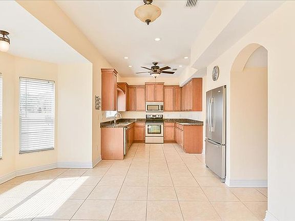 5th image of 12601 Longcrest Dr