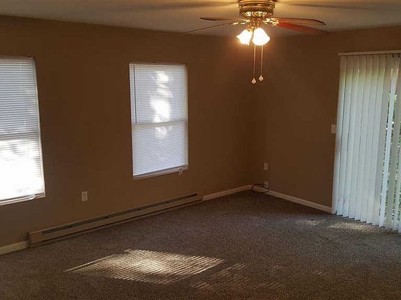 3rd image of 9300 Island Dr
